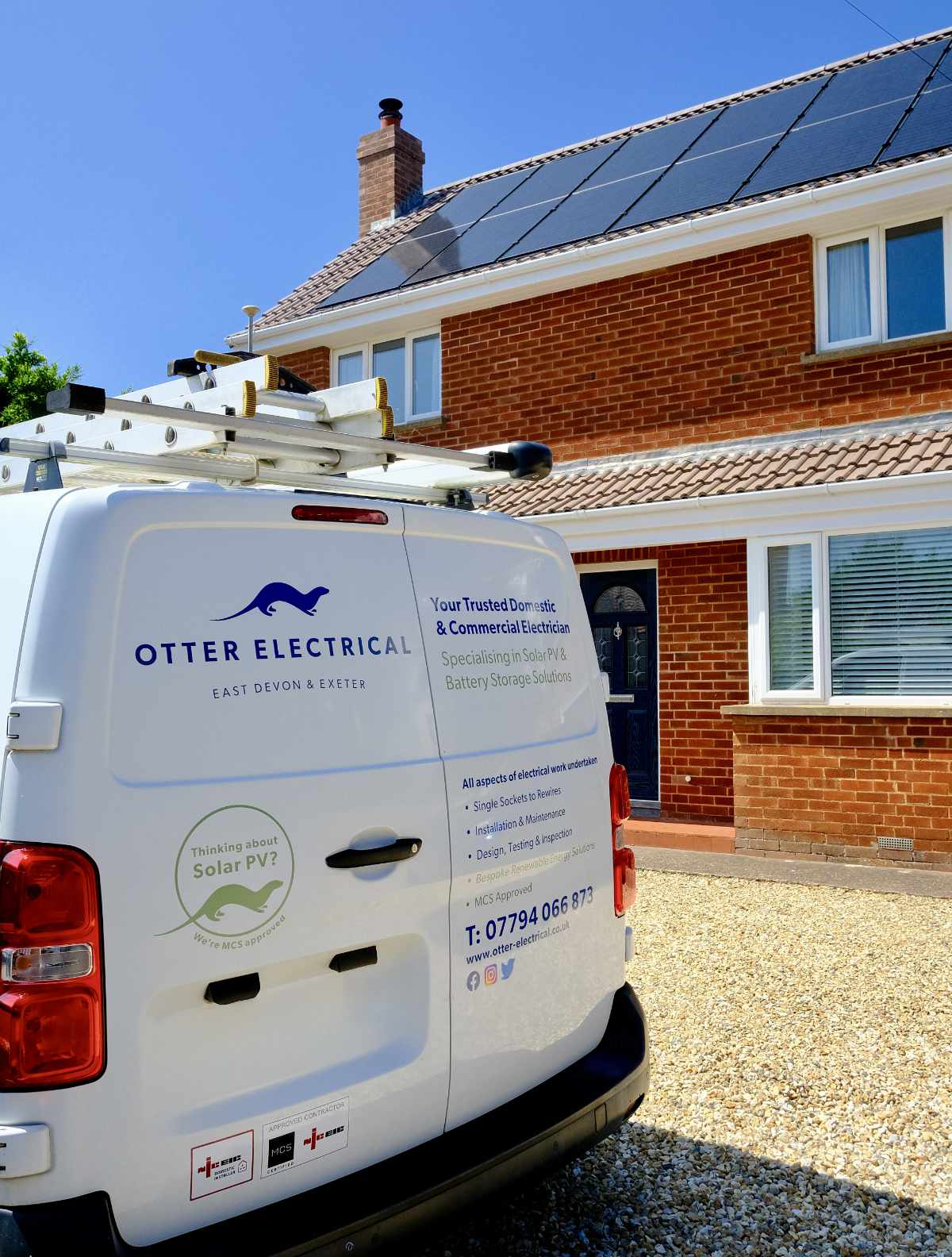 A beautiful kitchen with lighting and electrical appliances designed and installed by Otter Electrical